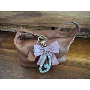 Excellent barely used vintage Coach Mini Hobo Shoulder Bag British Tan